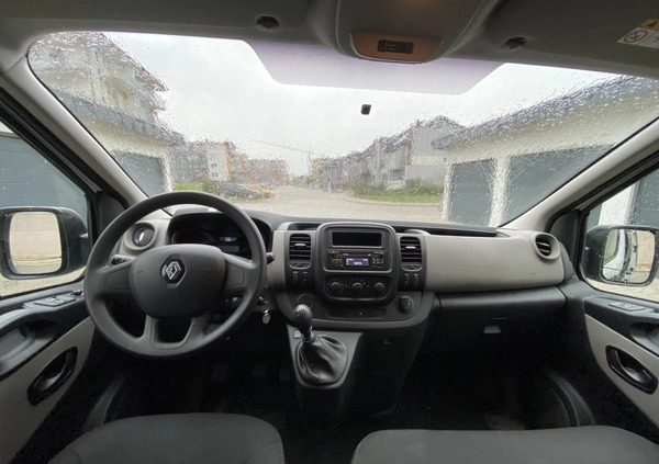 Renault Trafic cena 69495 przebieg: 121500, rok produkcji 2017 z Radomsko małe 232